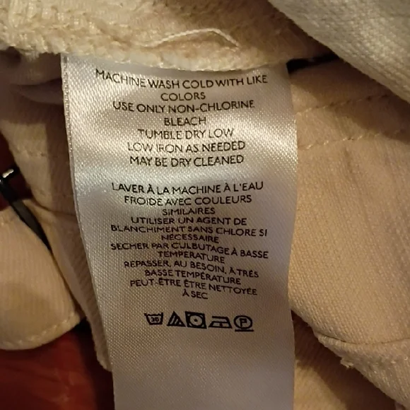 Pilcro Cream High Rise Buttoned Pants. Baggy Fit, Wide Leg. Size 28. - Picture 10 of 16